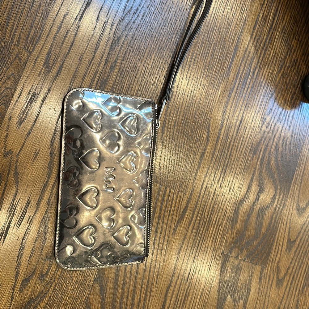Marc jacobs wristlet